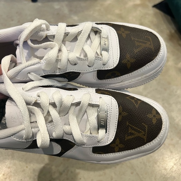 Louis Vuitton Air Forces / One Twelves - Picture 3 of 8